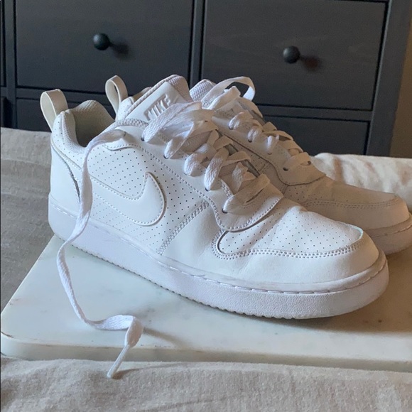 Nike Shoes - Nike Low Tops